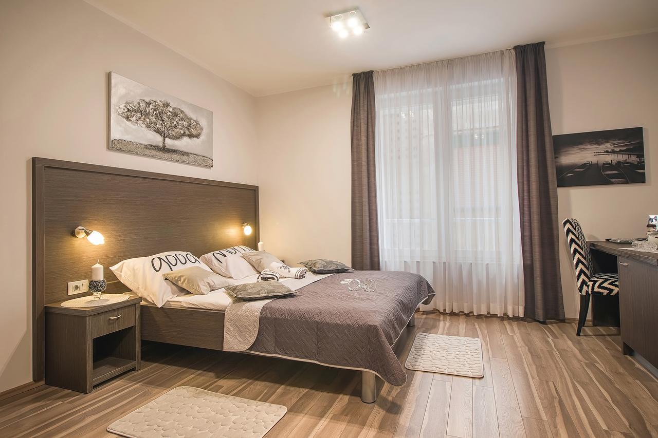 Center Ivona