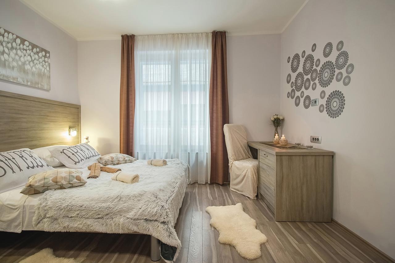Center Ivona